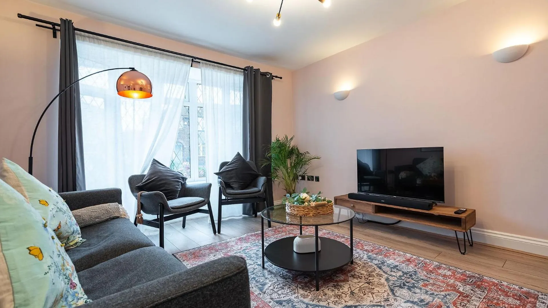 Holiday home Nature Inspired Bungalow With 3 Rooms - 10 Mins From Manchester Airport Timperley