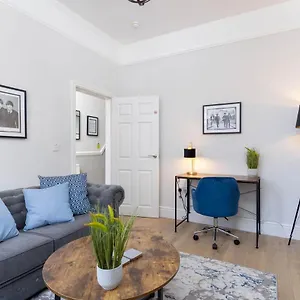 Holiday home Penny Lane Modern Retreat, Liverpool
